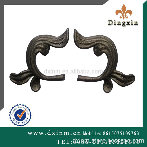 The metal leaf ornament goods for garden and backyard